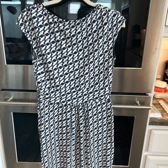 Boden Black and White Patterned Midi Dress, size 6, very slight wear, GUC - Picture 4 of 4
